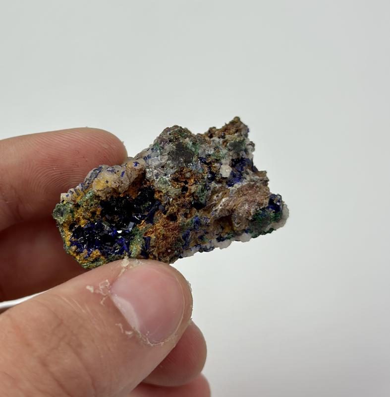Doğal azurit (kısmen malahit) kristalli kütle