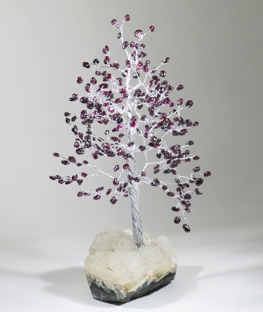 Garnet Taşlarından Bereket Ağacı