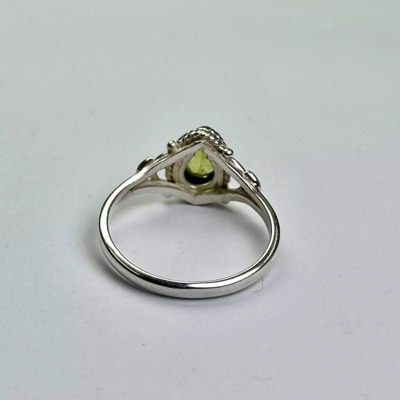Peridot(Zebercet) Taşından Gümüş Yüzük