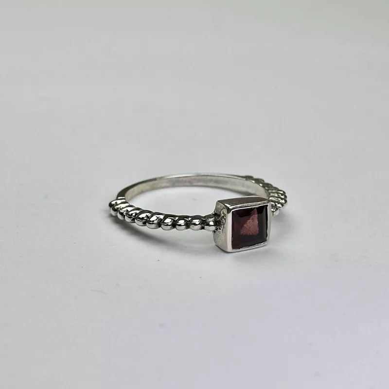 Lal(Garnet) Taşından Gümüş Yüzük