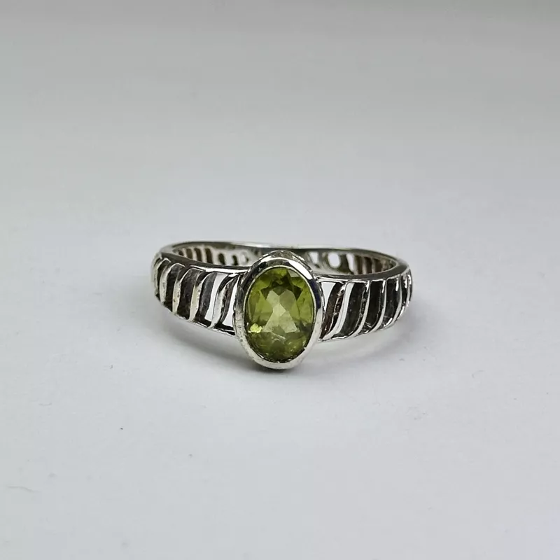 Peridot(zebercet) Taşından Gümüş Yüzük