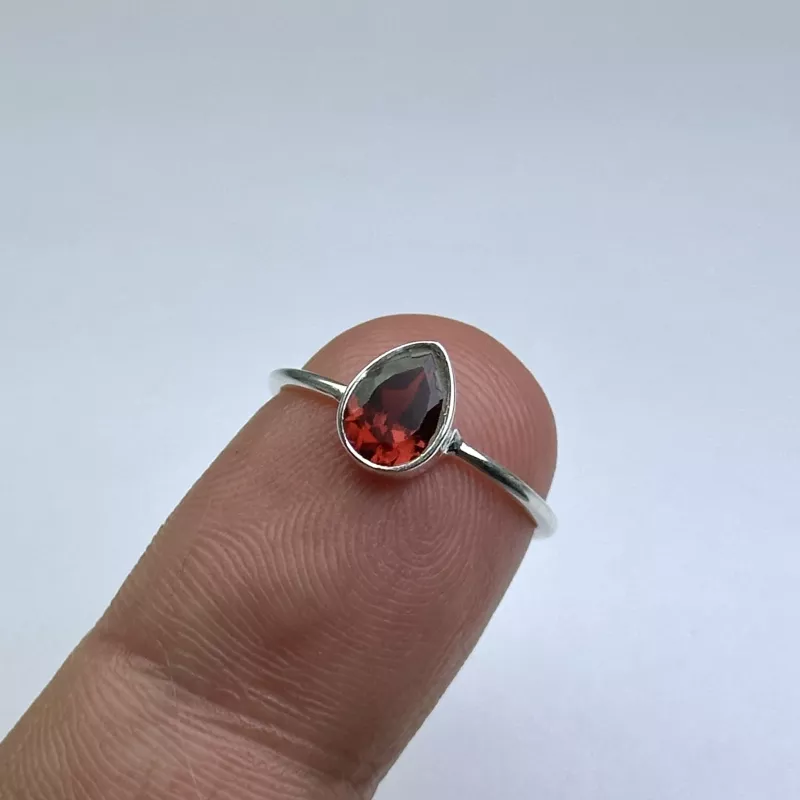 Lal(Garnet) Taşıdan Gümüş YÜZÜK