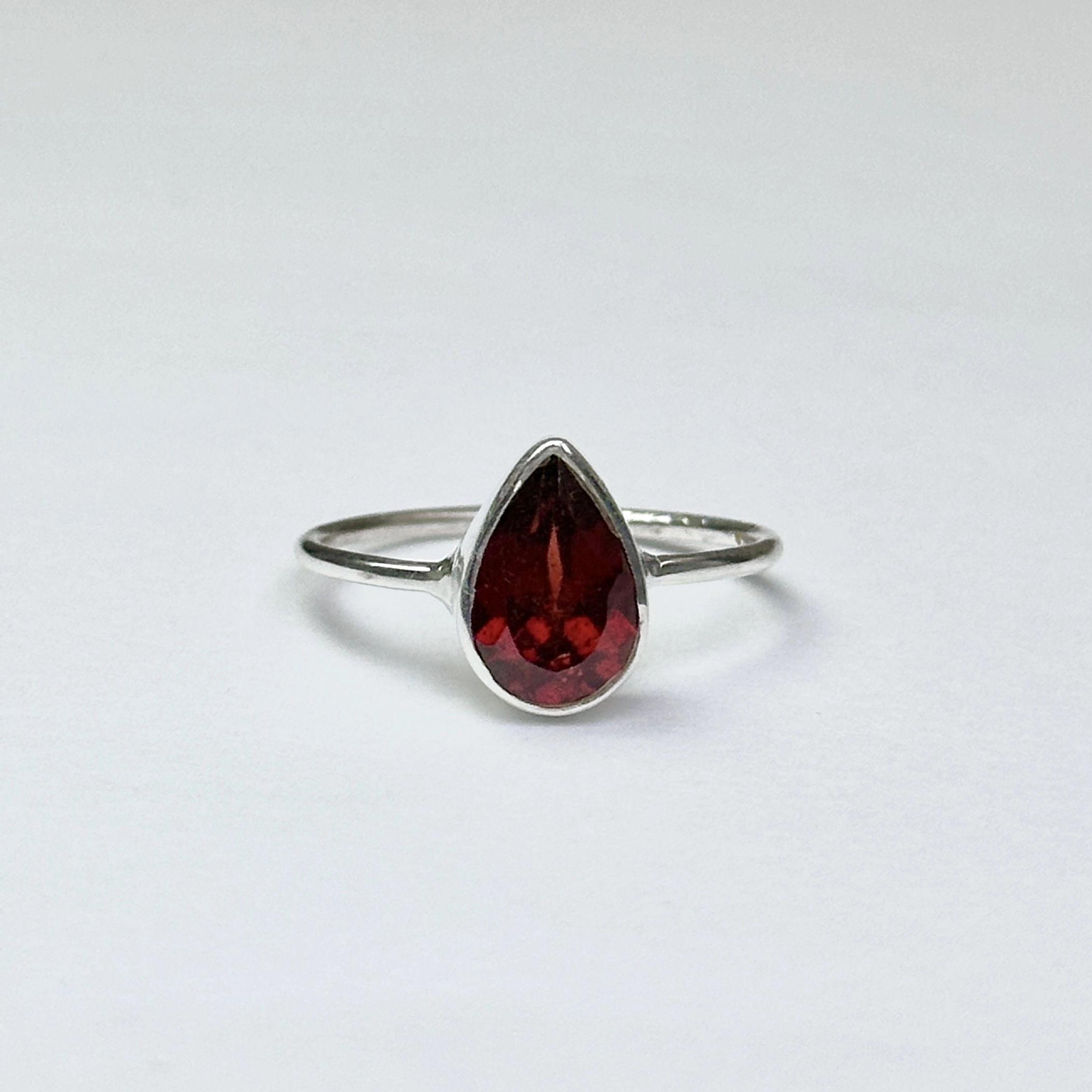Lal(Garnet) Taşından Gümüş Yüzük
