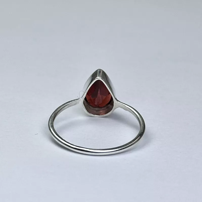 Lal(Garnet) Taşından Gümüş Yüzük