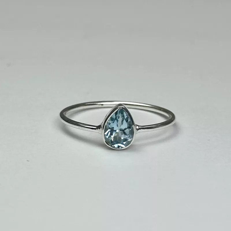 Topaz Taşından Gümüş Yüzük