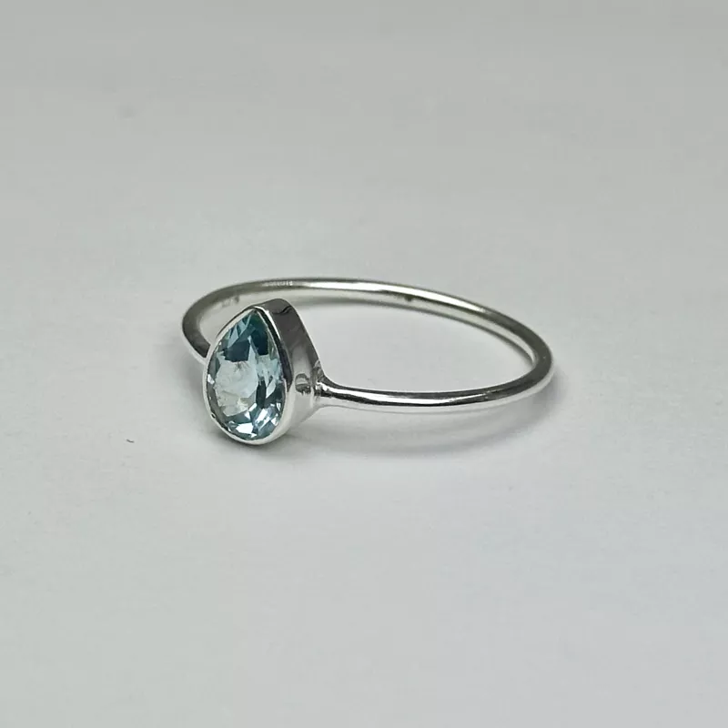 Topaz Taşından Gümüş Yüzük