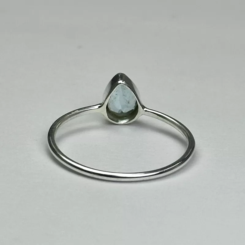 Topaz Taşından Gümüş Yüzük