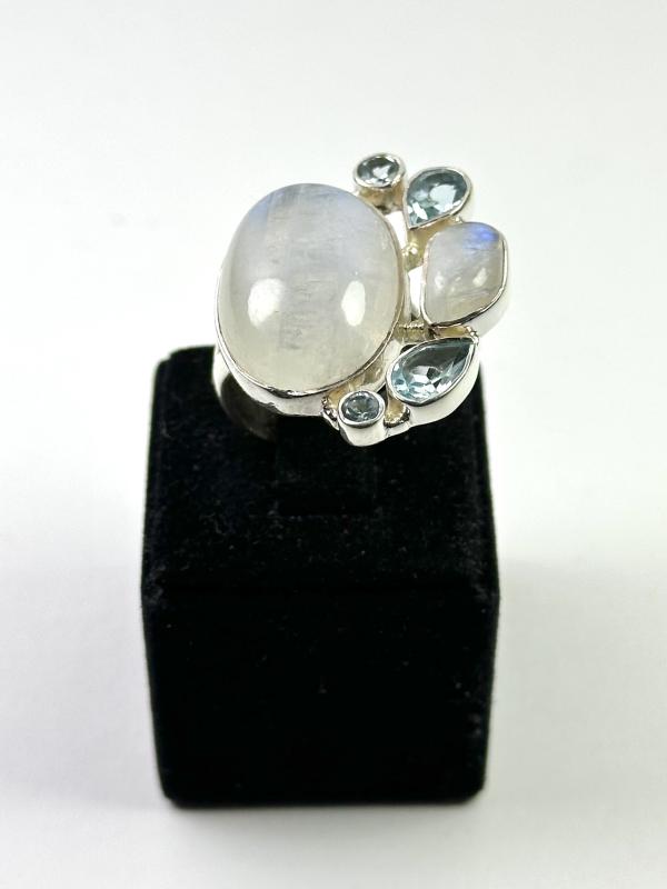 Topaz ve Aytaşlarından Gümüş Yüzük