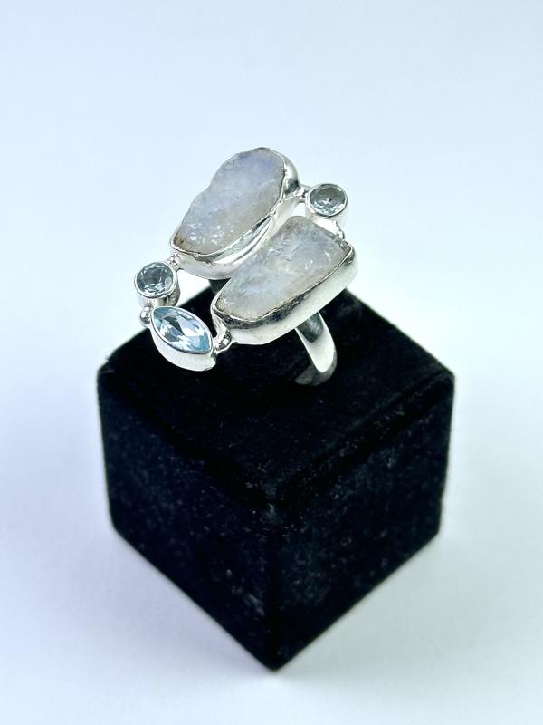 Topaz ve Aytaşlı Gümüş Yüzük