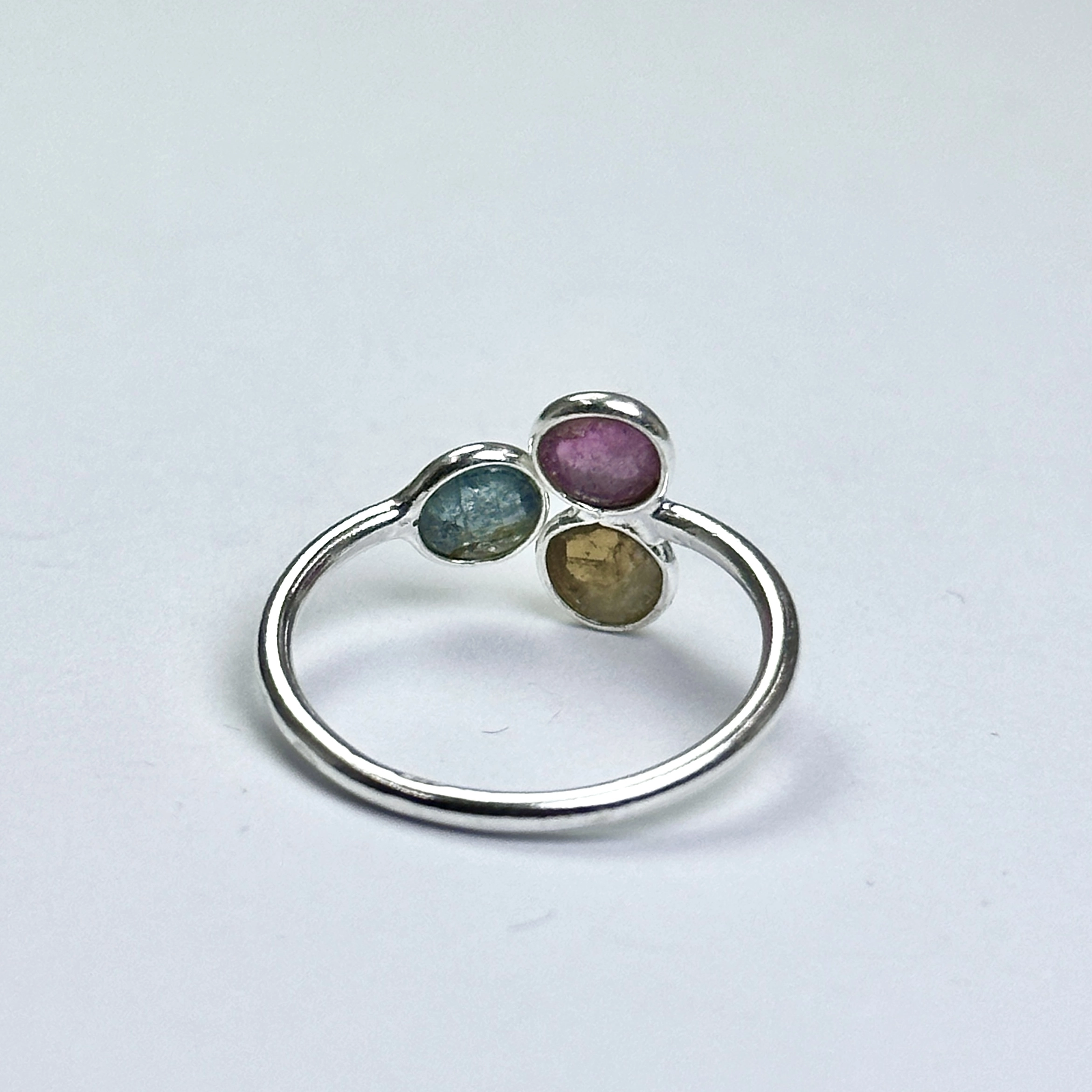 3 Turmalin Taşından Gümüş Yüzük