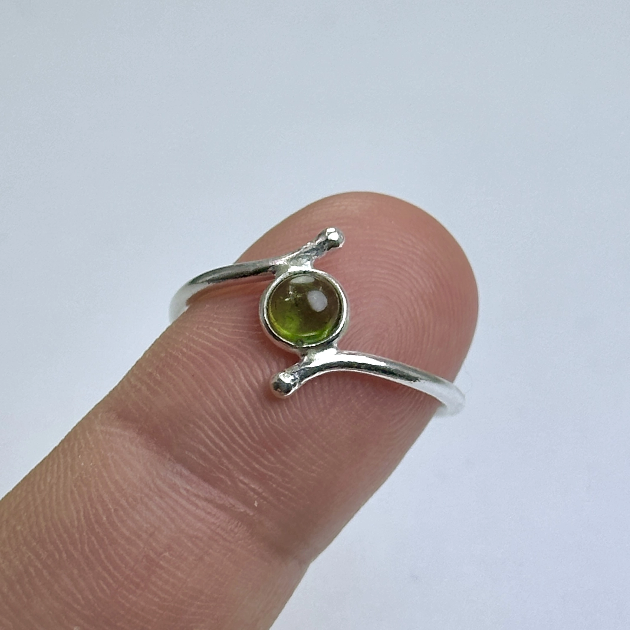 Yeşil Turmalin Taşından Gümüş Yüzük
