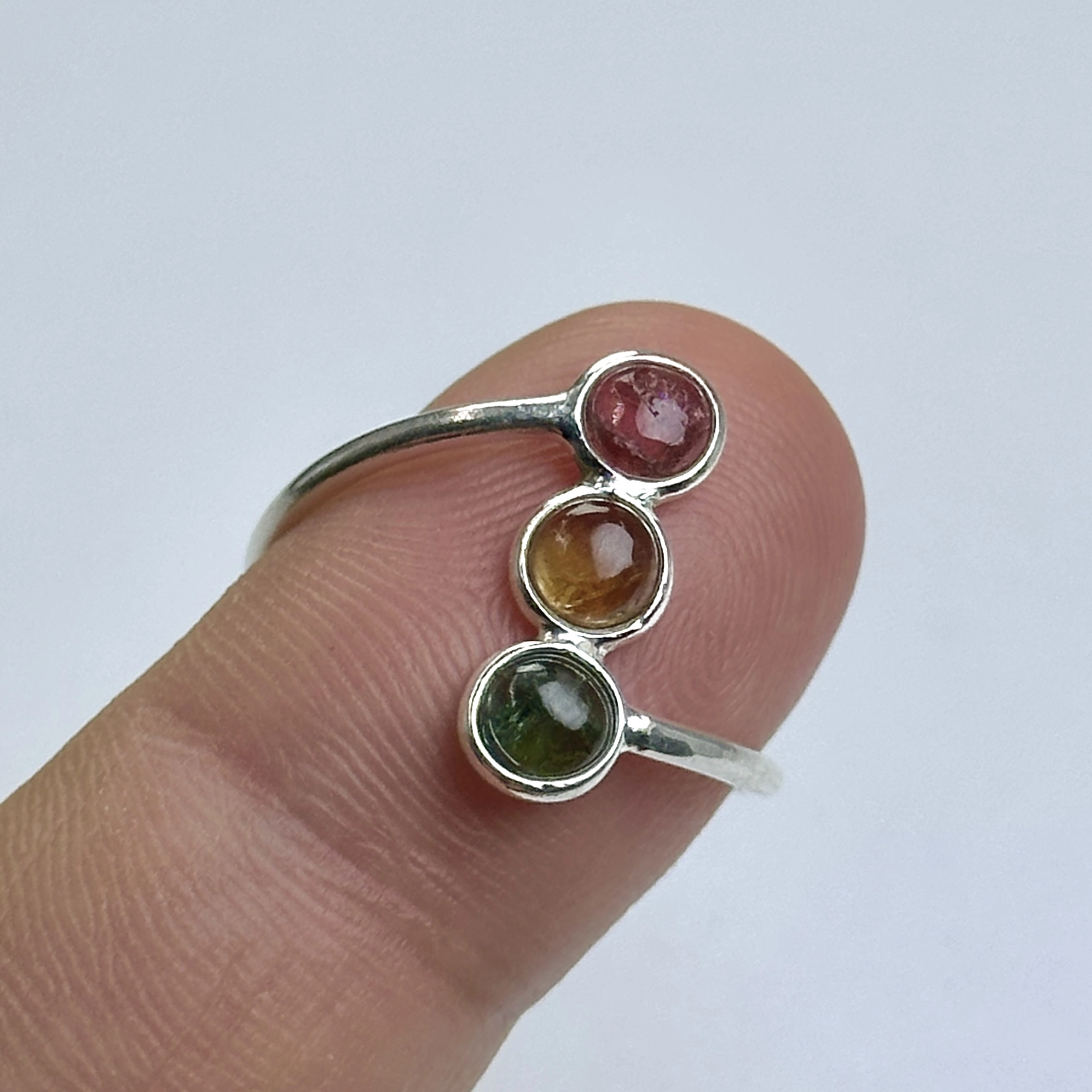 Turmalin Taşlarından Gümüş Yüzük