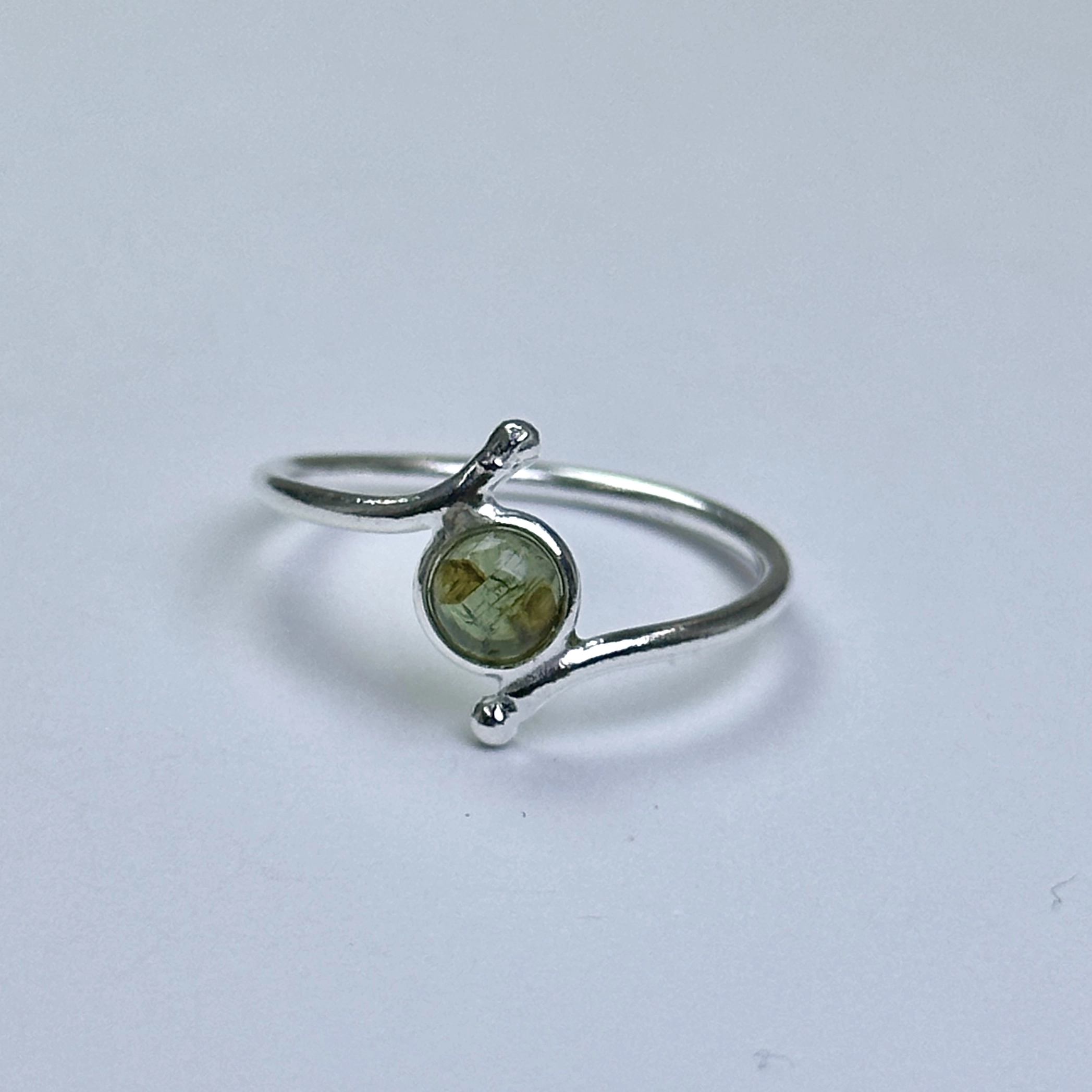 Yeşil Turmalin Taşından Gümüş Yüzük