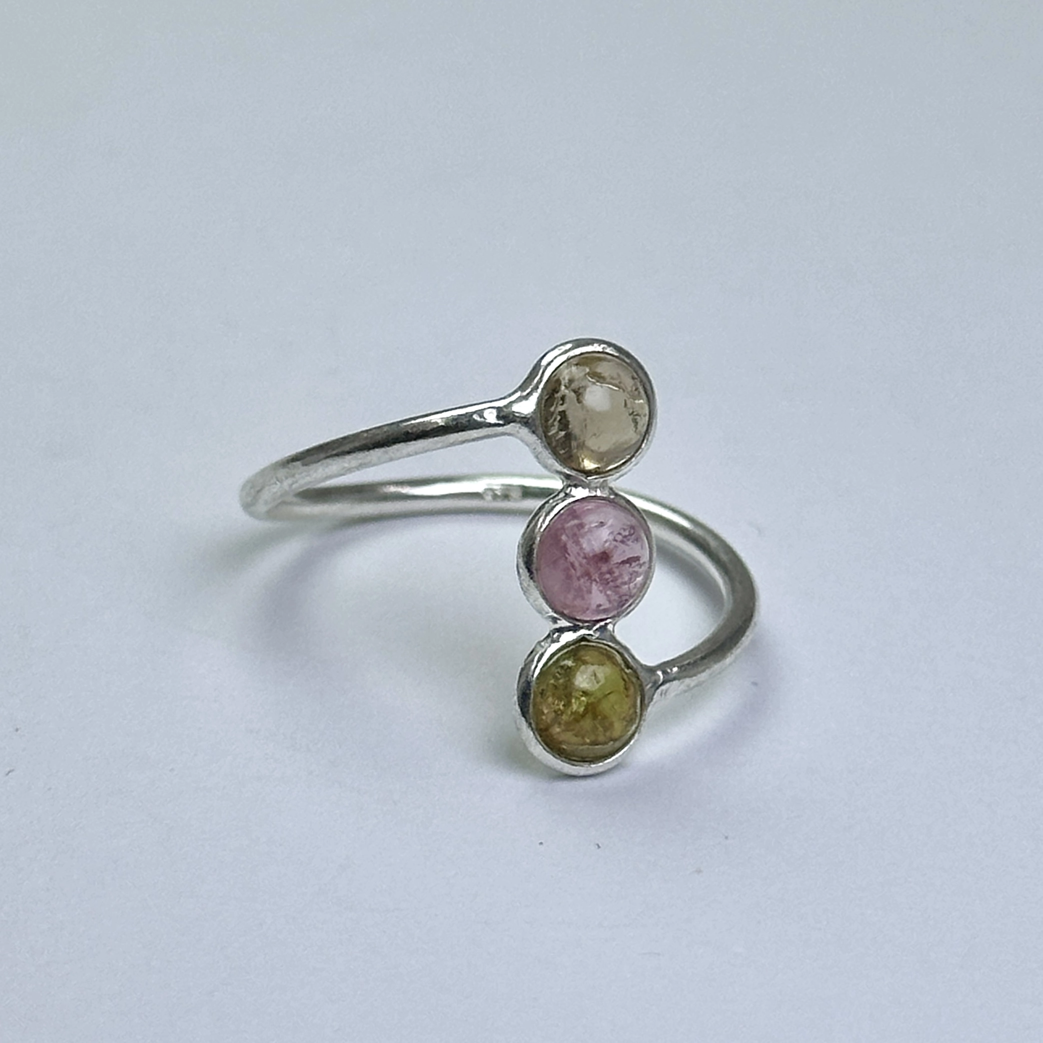 Turmalin Taşlarından Gümüş Yüzük