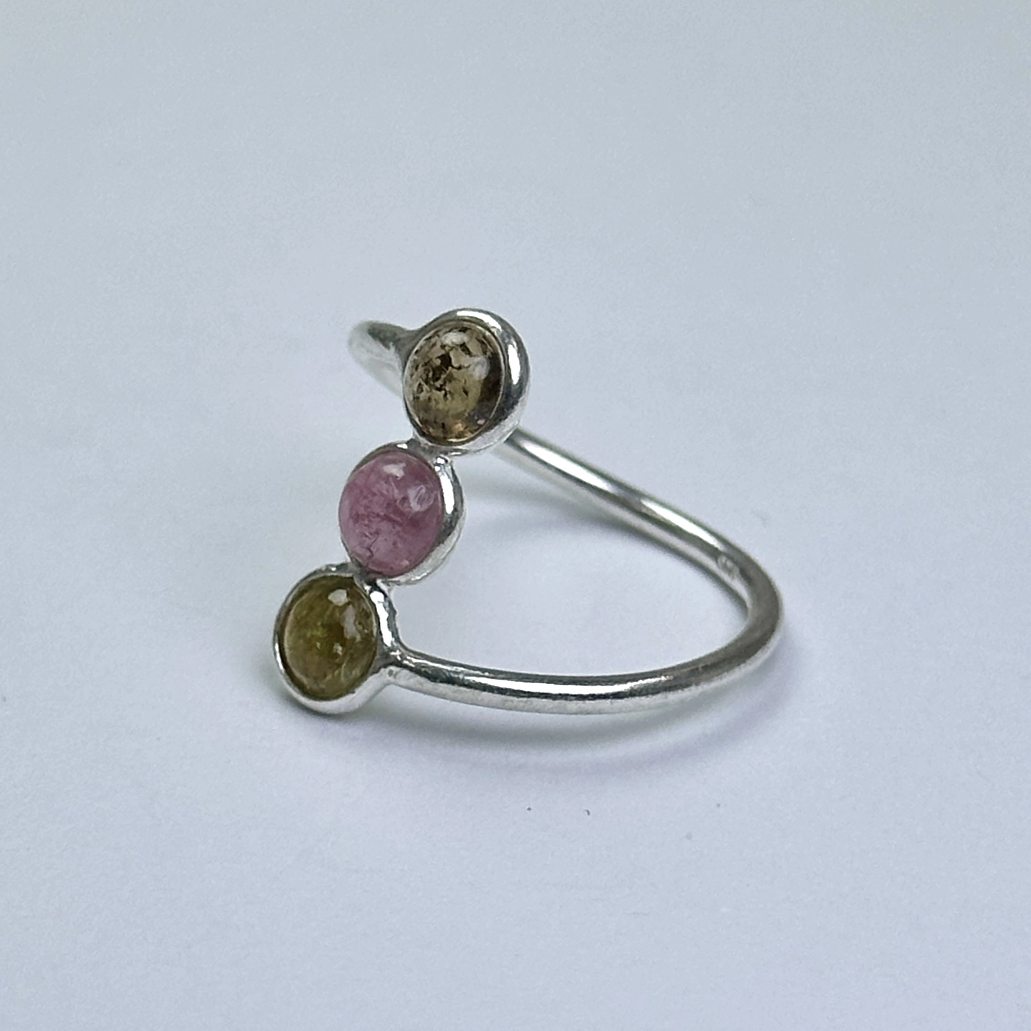 Turmalin Taşlarından Gümüş Yüzük