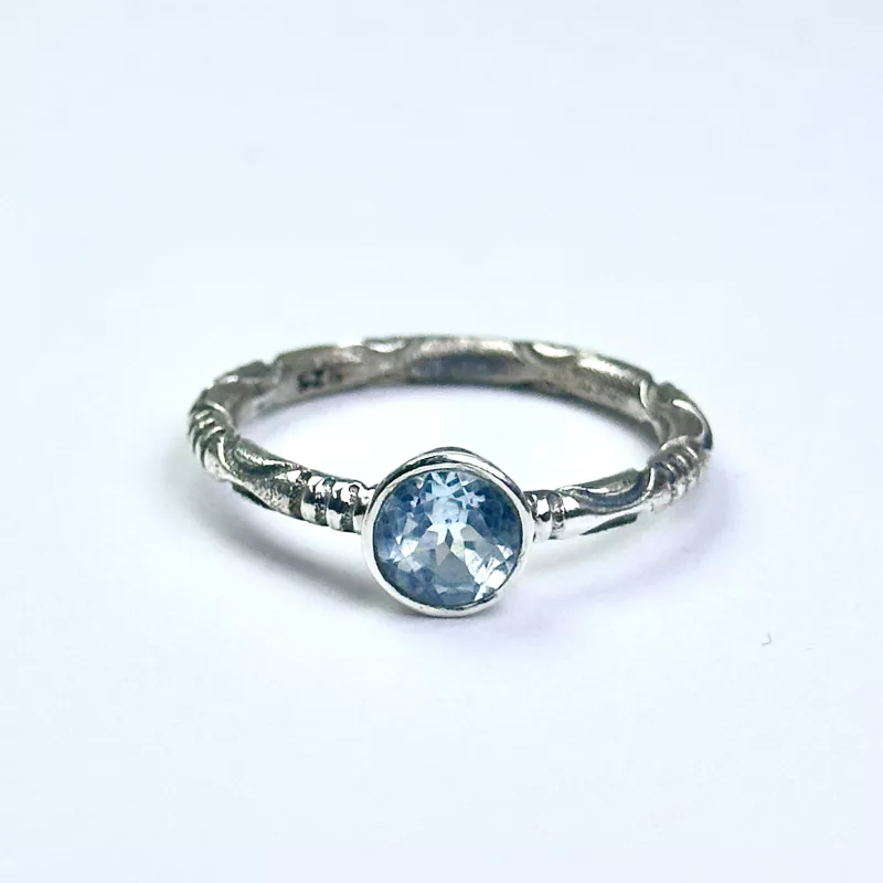 Topaz Taşından Gümüş Yüzük