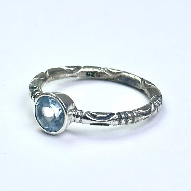 Topaz Taşından Gümüş Yüzük