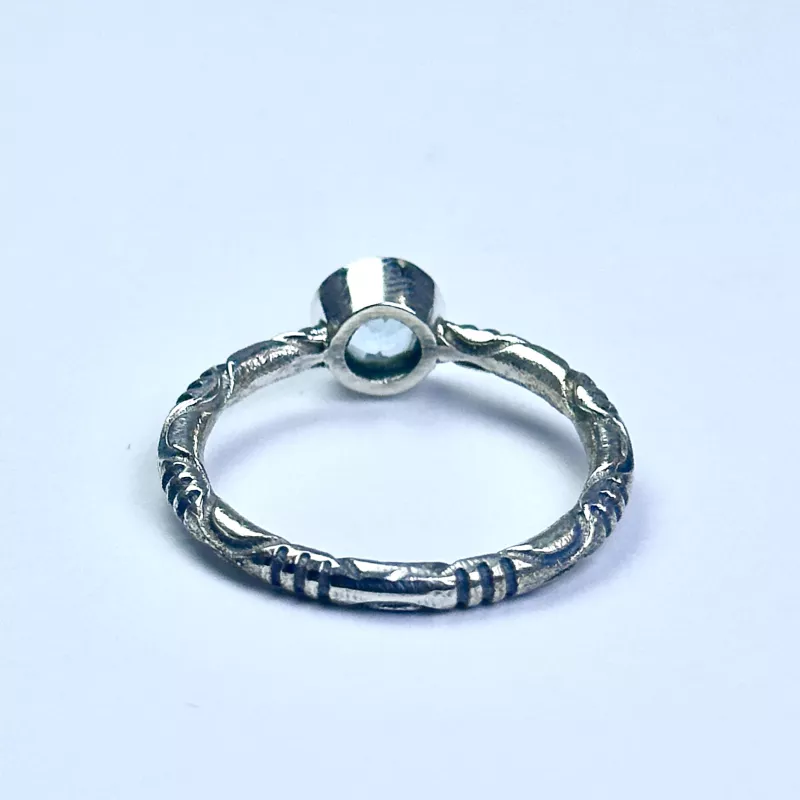 Topaz Taşından Gümüş Yüzük