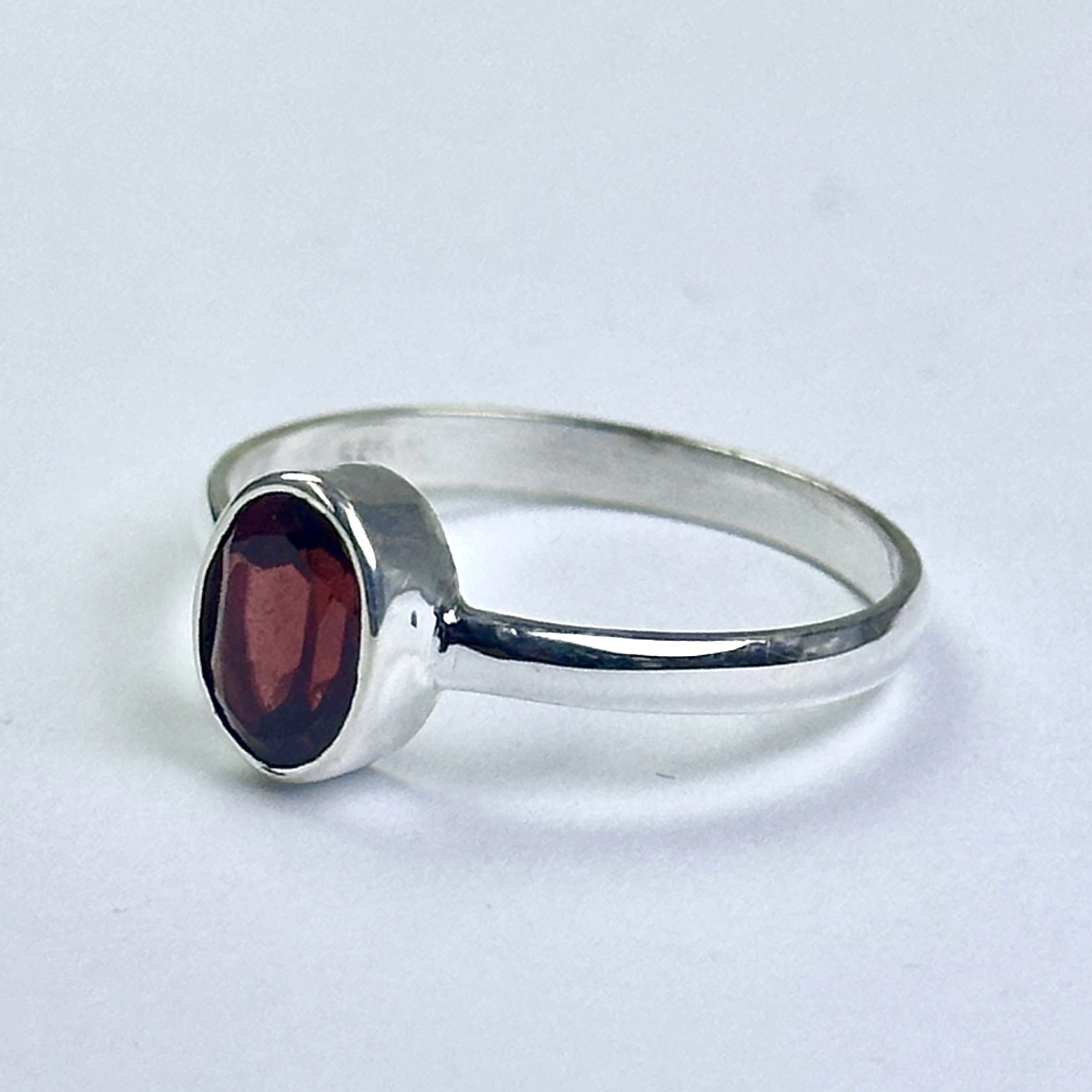 Lal(Garnet) Taşından Gümüş Yüzük