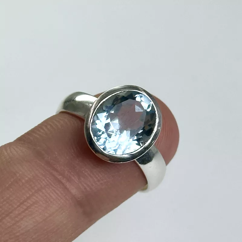 Topaz Taşlı Harika Yüzük