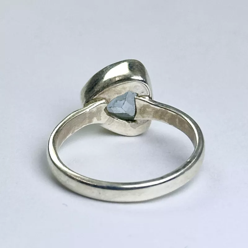 Topaz Taşından Gümüş Yüzük