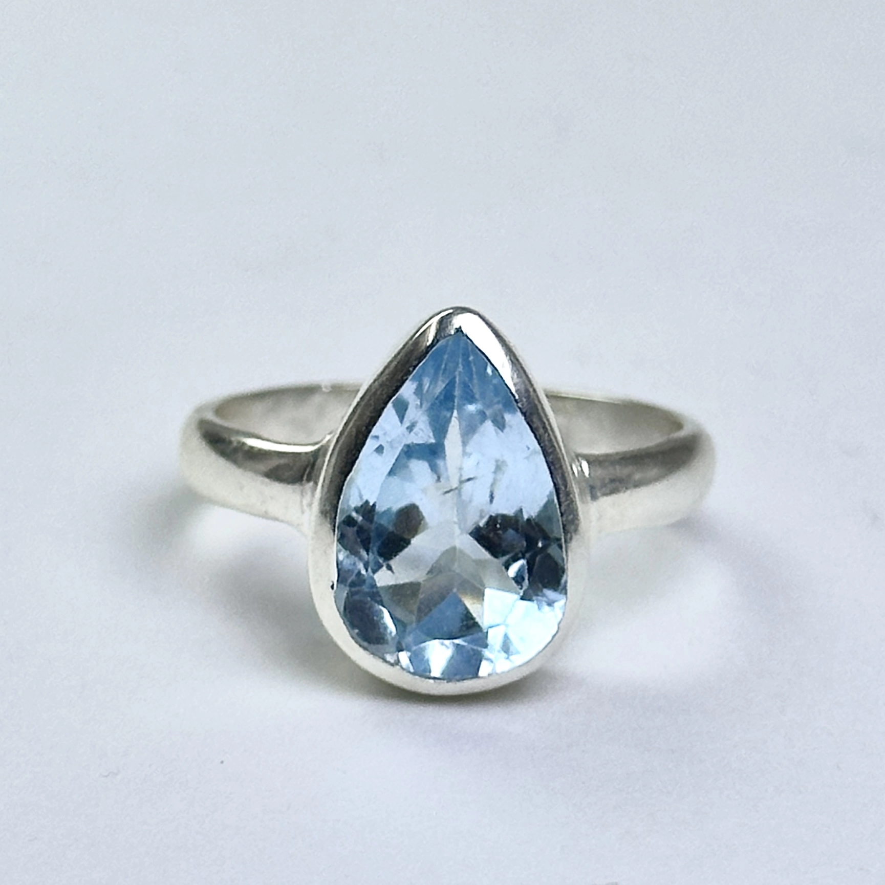 Topaz Taşından Gümüş Yüzük