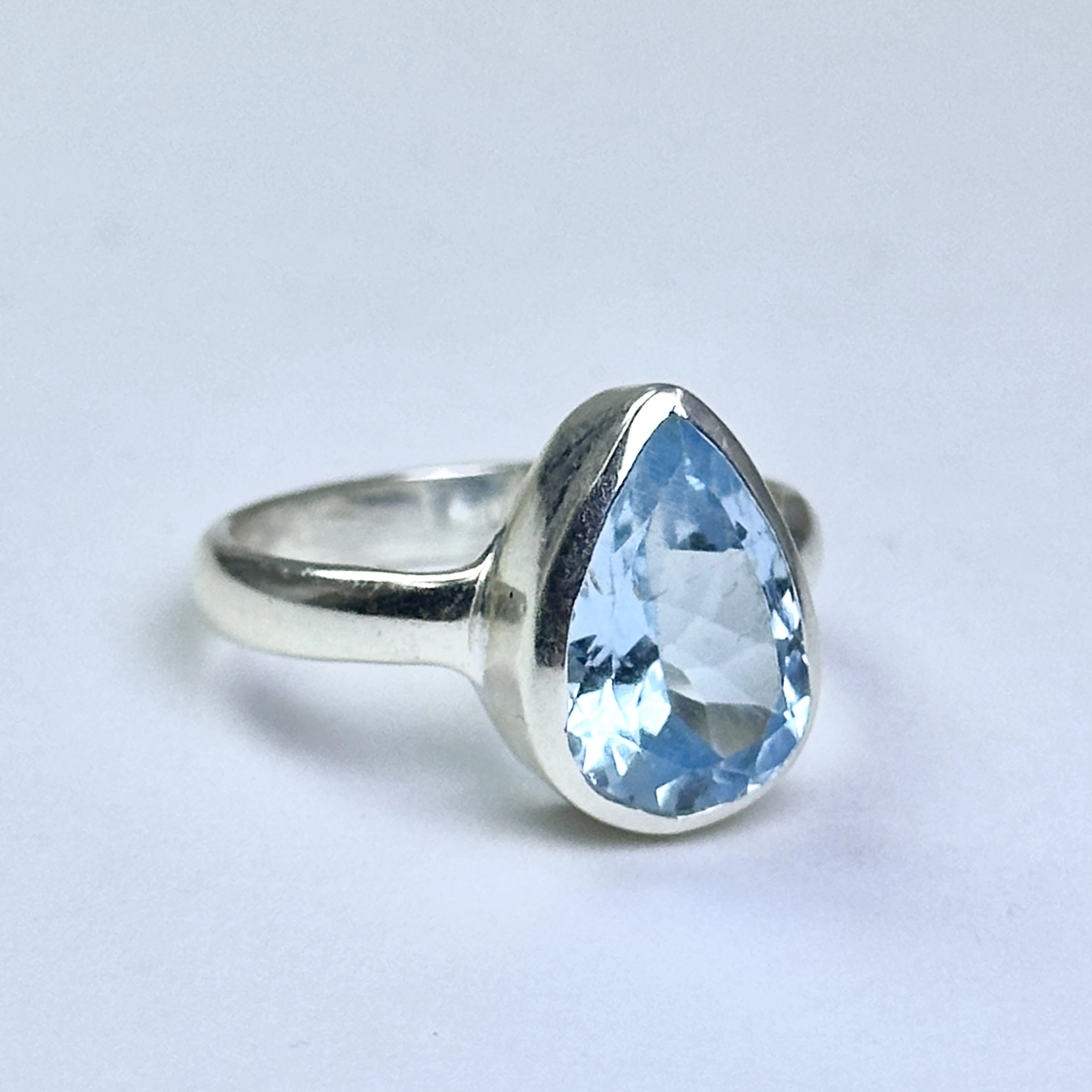Topaz Taşından Gümüş Yüzük
