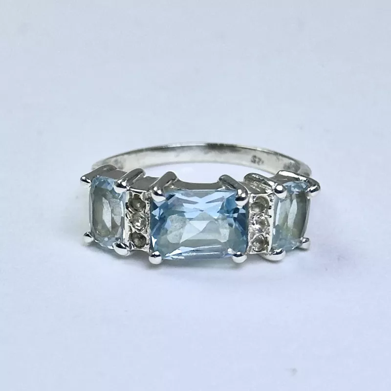 Üç Topaz Taşlı Gümüş Yüzük