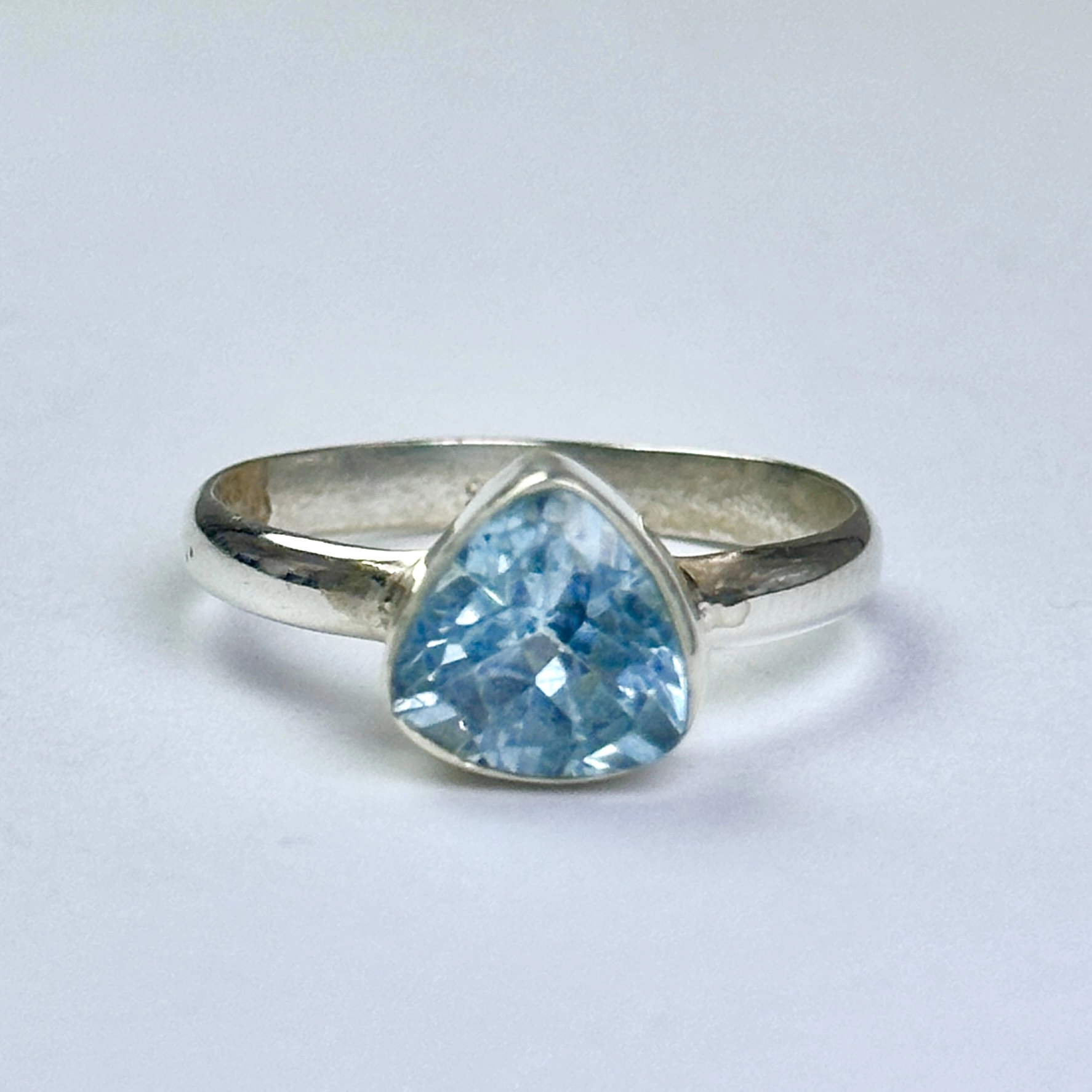 Topaz Taşından Gümüş Yüzük