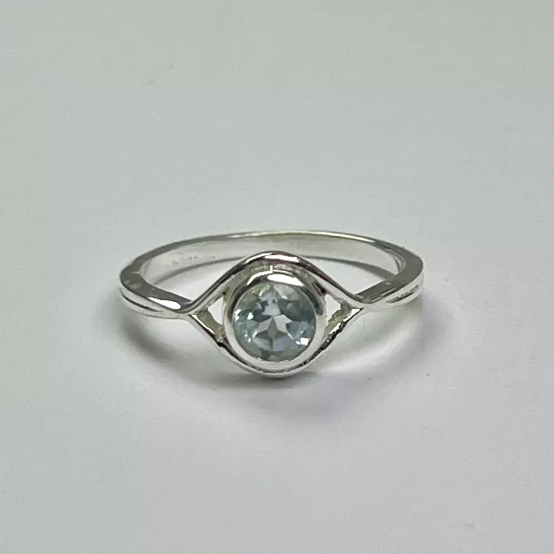 Topaz Taşından Gümüş Yüzük