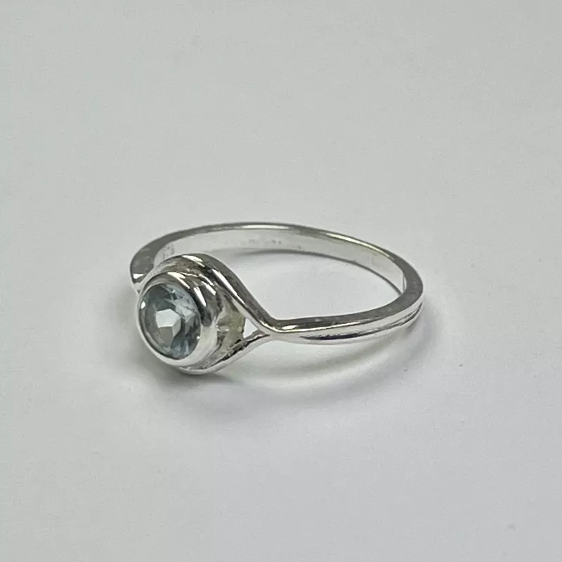 Topaz Taşından Gümüş Yüzük