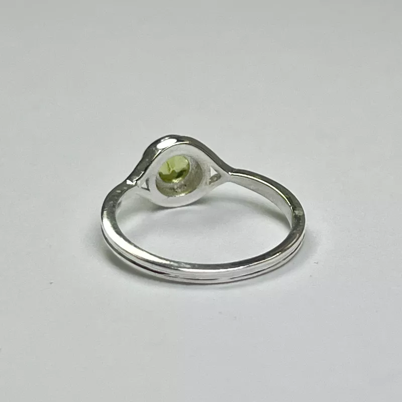 Peridot(Zebercet) Taşından Gümüş Yüzük
