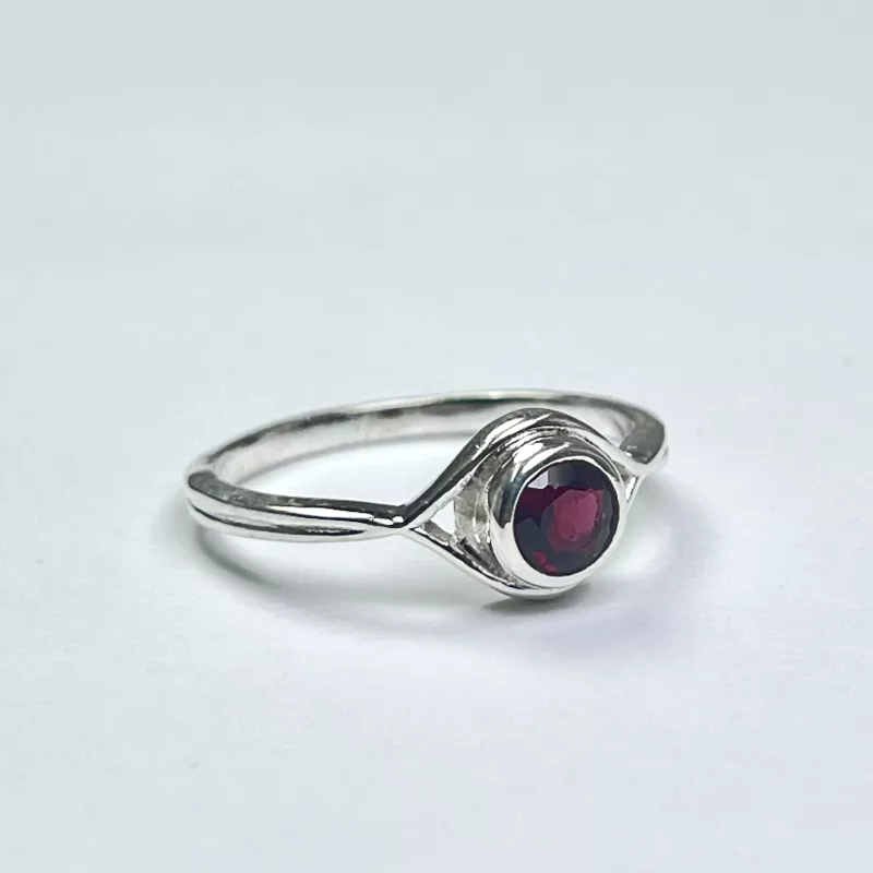 Lal(Garnet) Taşından Gümüş Yüzük