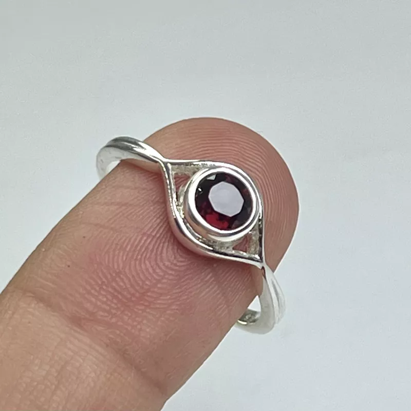 Lal(Garnet) Taşından Gümüş Yüzük