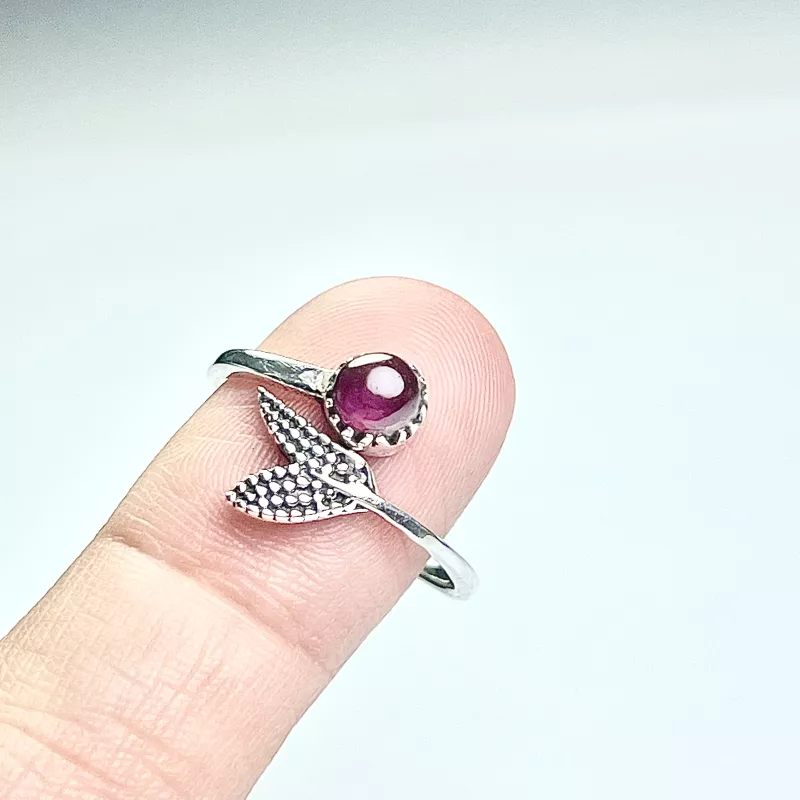 Lal (Garnet) Taşından Gümüş Yüzük
