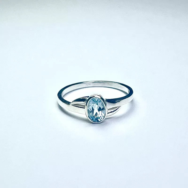 Topaz Taşından Gümüş Yüzük