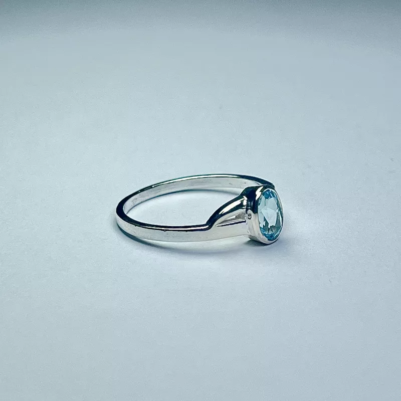 Topaz Taşından Gümüş Yüzük