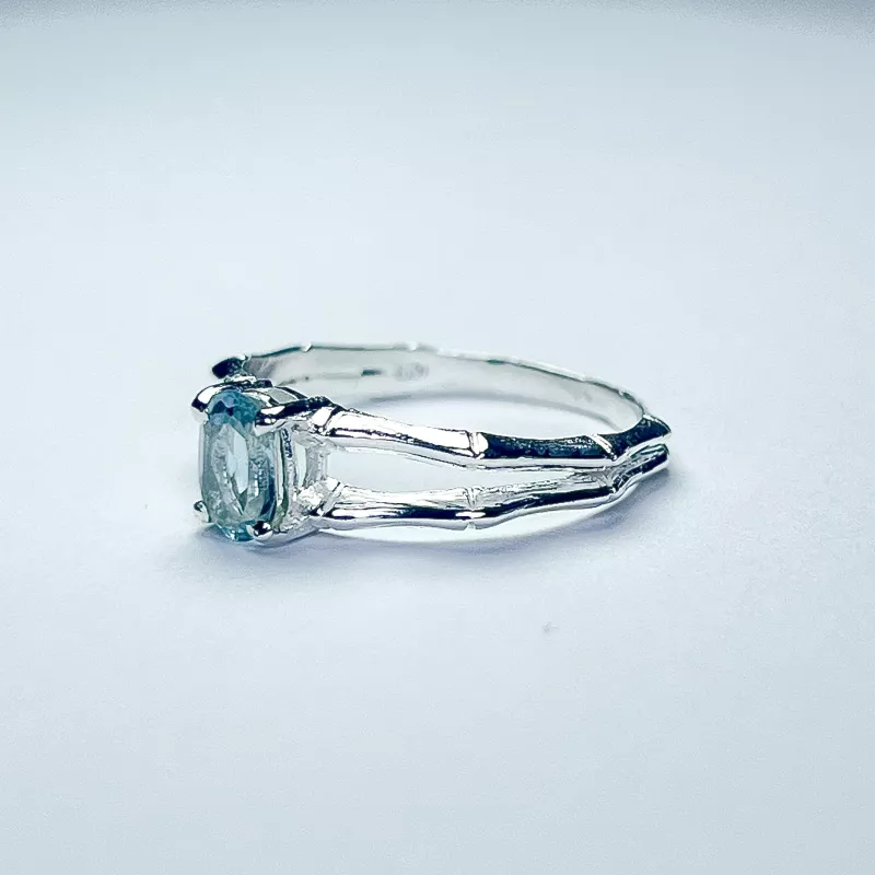 Topaz Taşından Gümüş Yüzük
