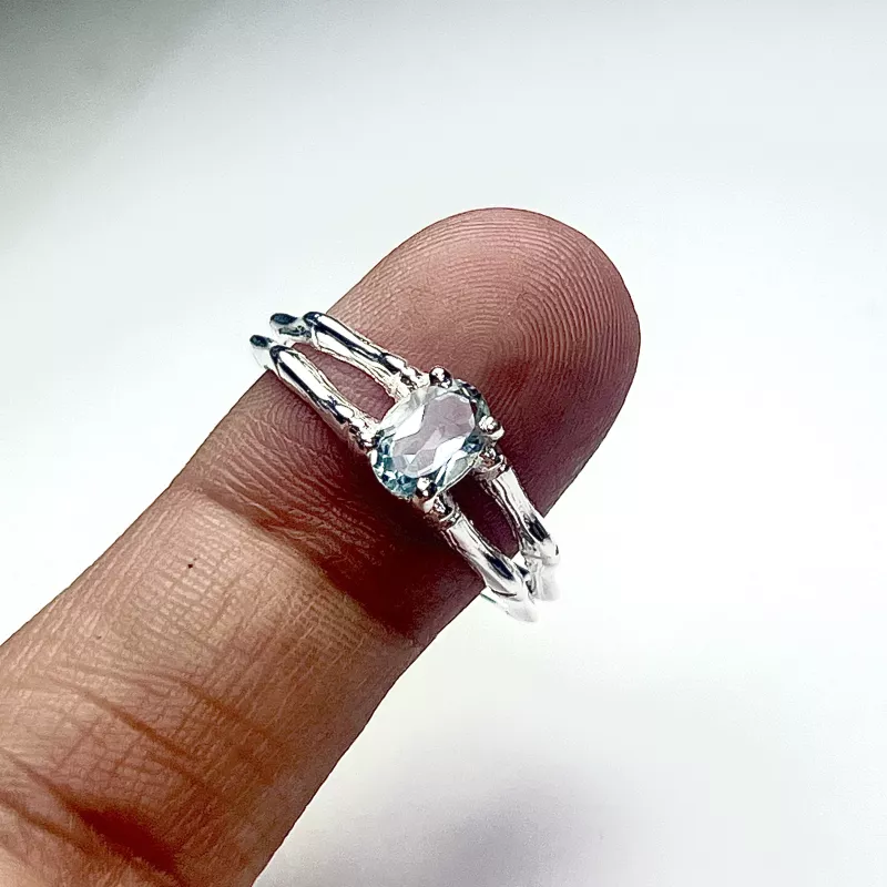 Topaz Taşından Gümüş Yüzük