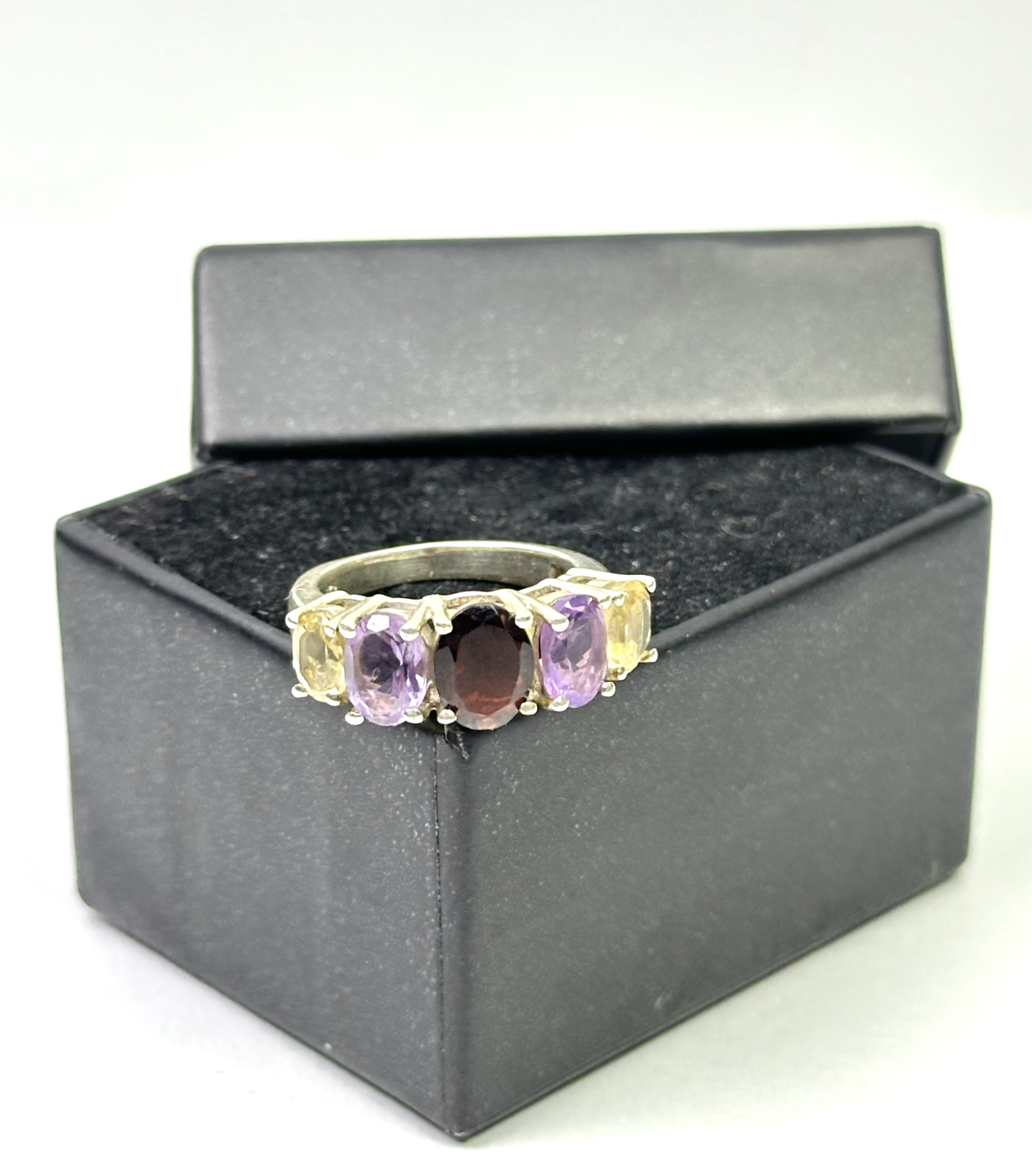 Sitrin, Ametist ve Lal Taşlarından Gümüş Yüzük