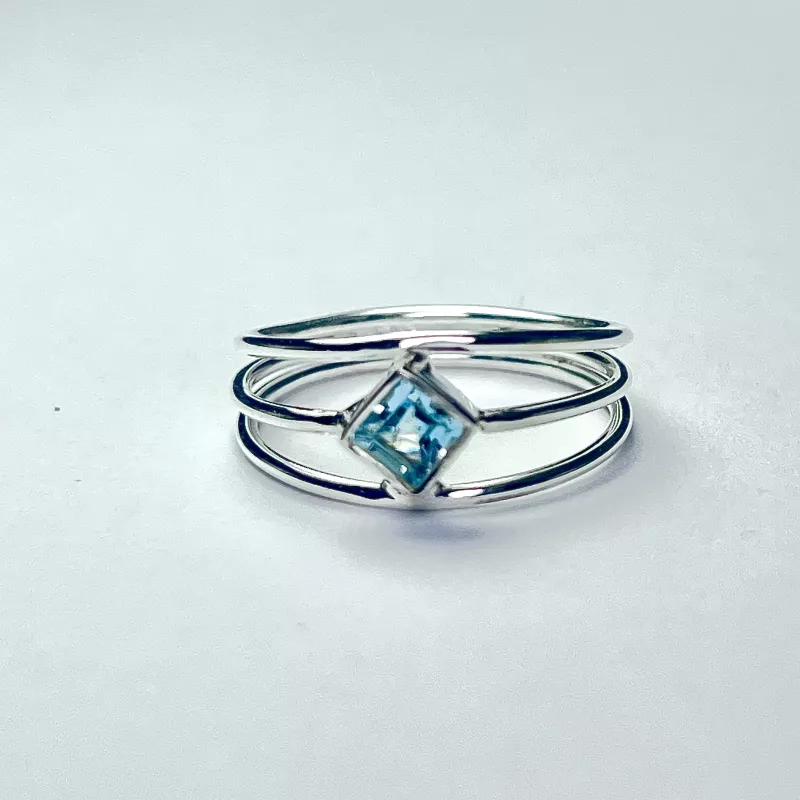 Topaz Taşından Gümüş Yüzük
