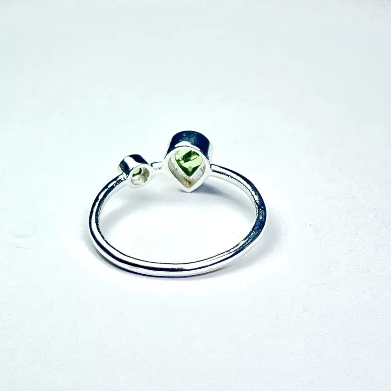 Peridot(zebercet) Taşından Gümüş Yüzük