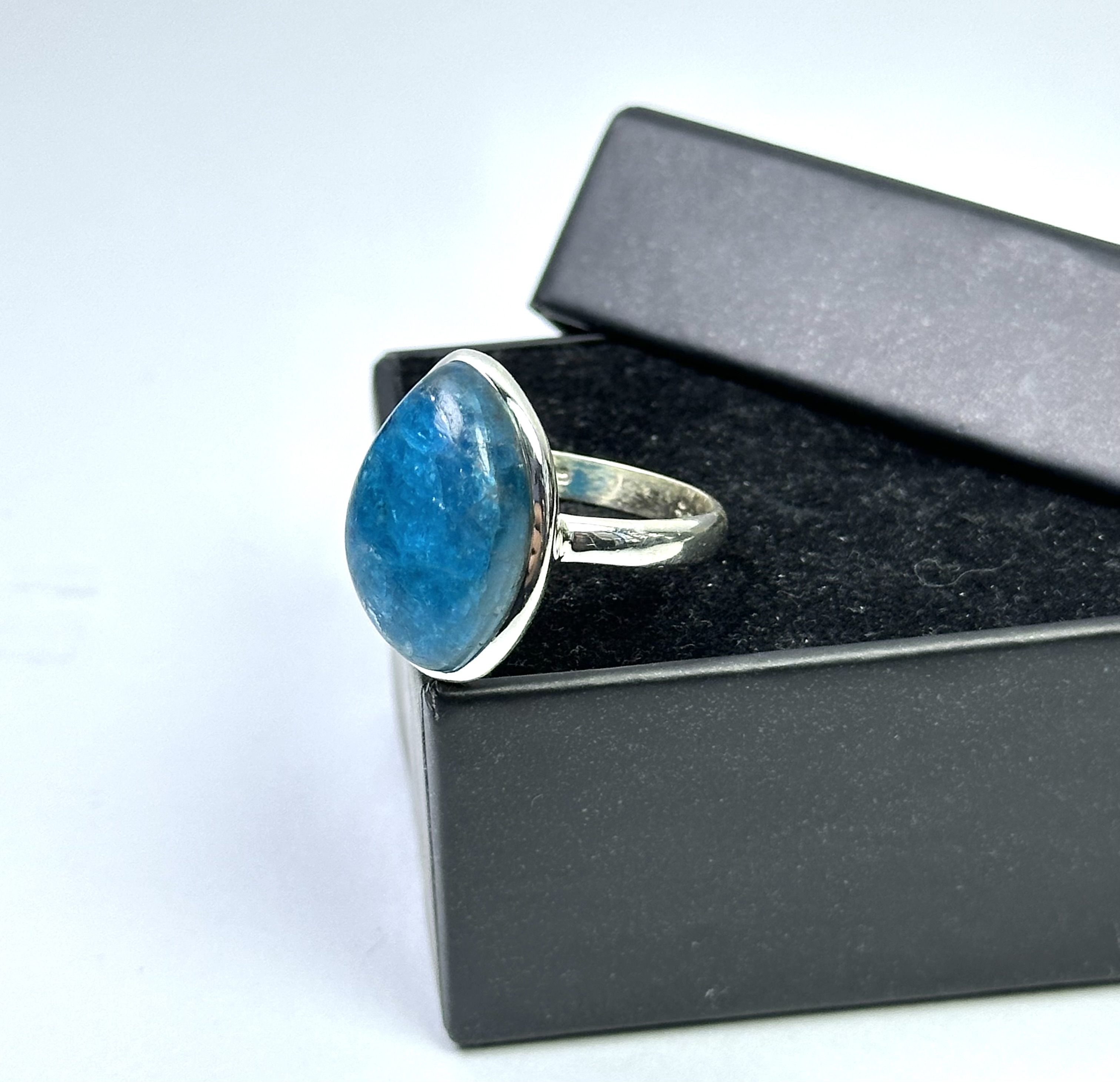 Apatit Gümüş Yüzük