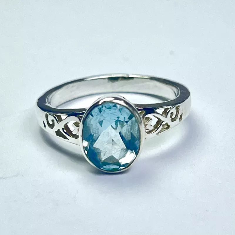 Topaz Taşından Gümüş Yüzük