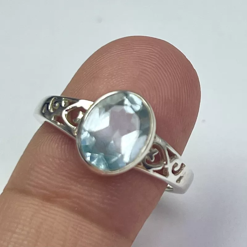 Topaz Taşından Gümüş Yüzük