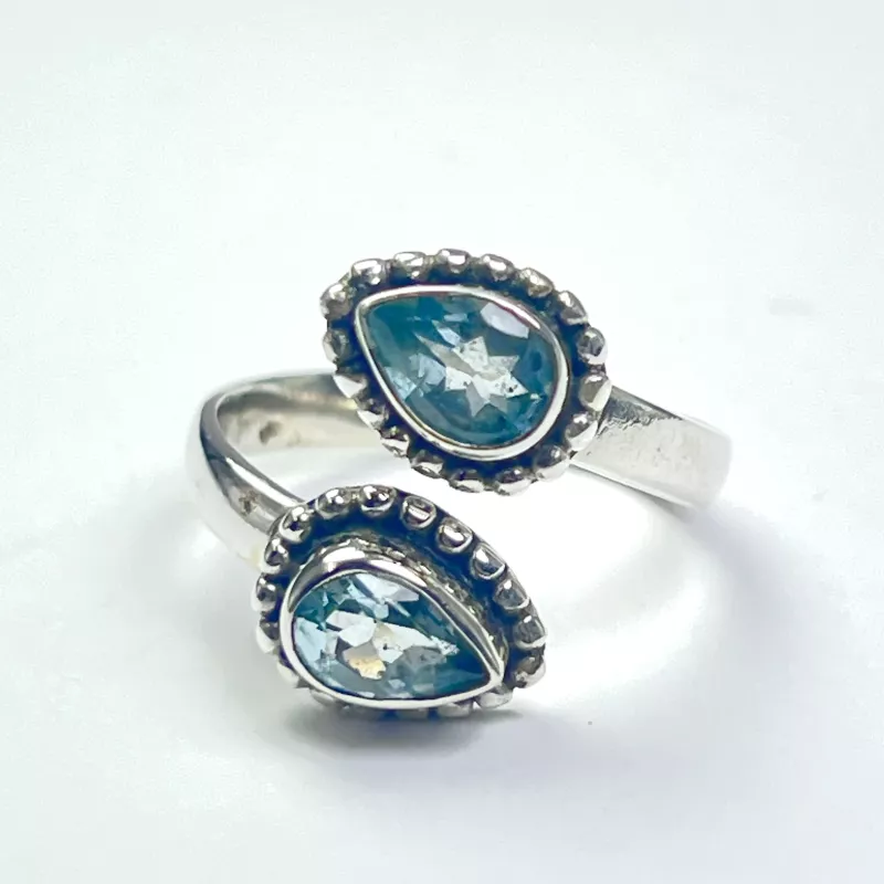 Topaz Taşından Gümüş Yüzük