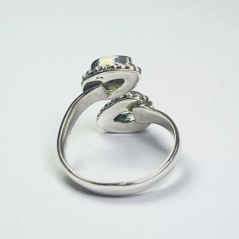 Topaz Taşından Gümüş Yüzük