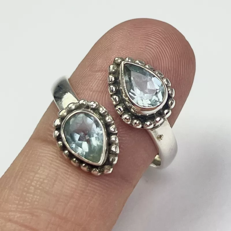 Topaz Taşından Gümüş Yüzük