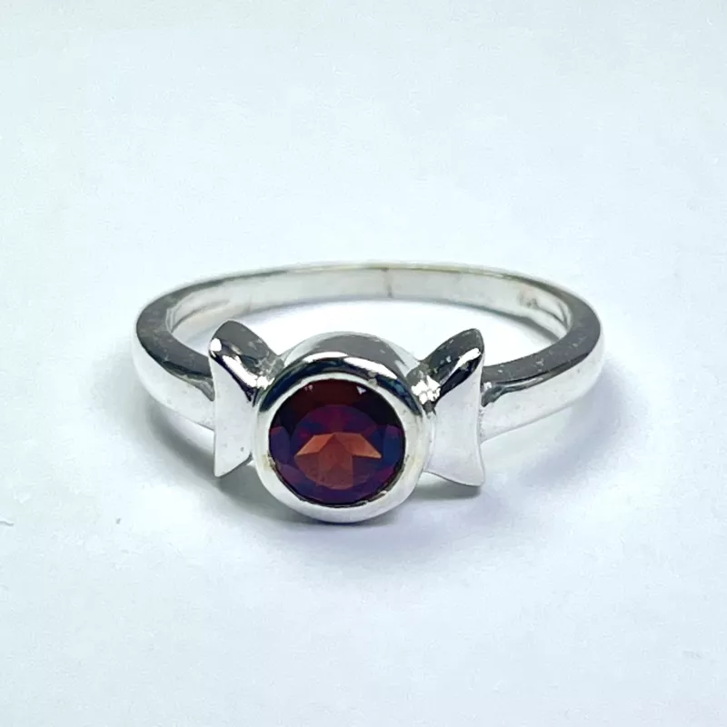 Lal(Garnet) Taşından Gümüş Yüzük