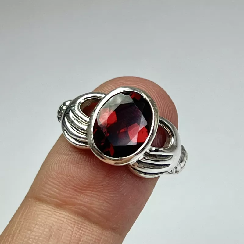 Lal(Garnet) Taşından Gümüş Yüzük